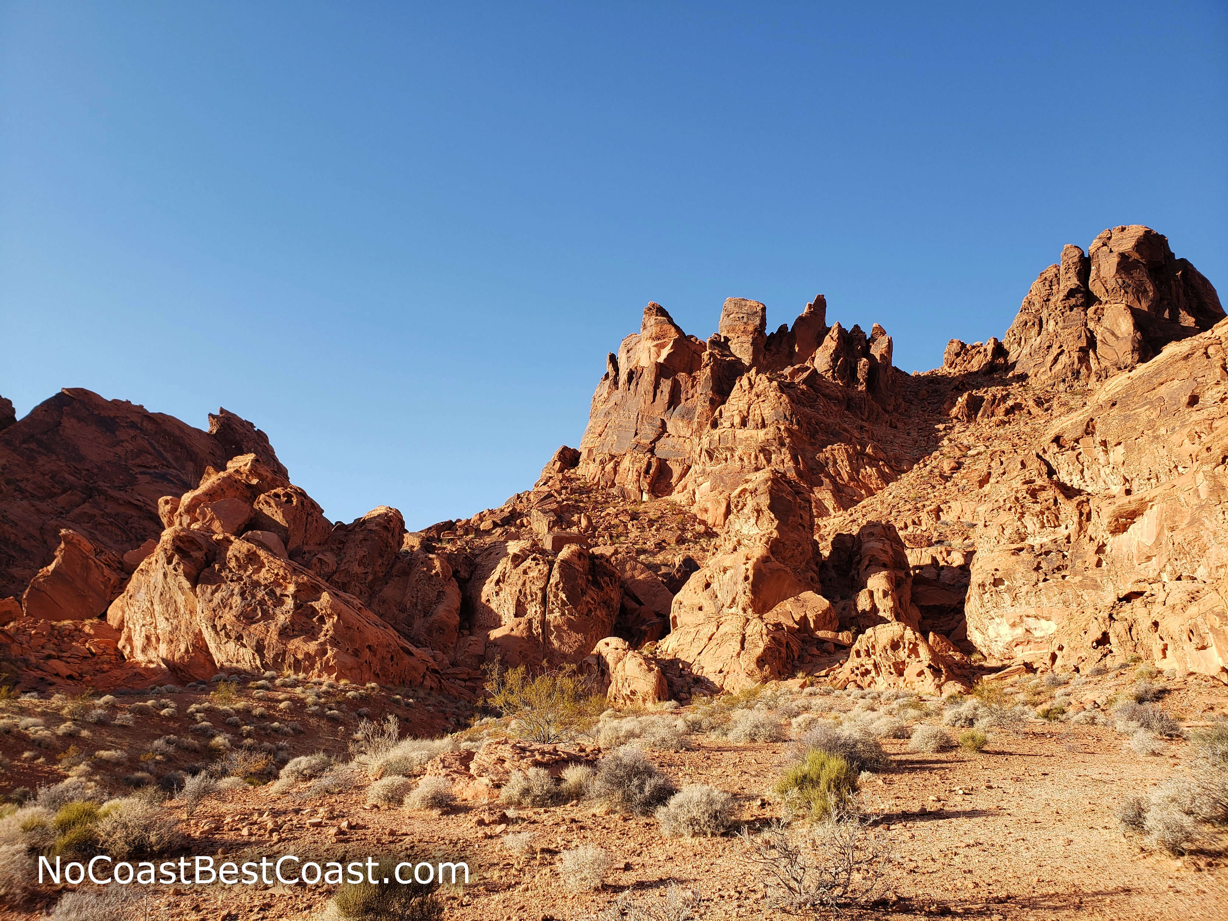 Valley of Fire's famous red sandstone formations to the north of the trail
