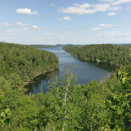 This hike is filled with overlooks of secluded lakes