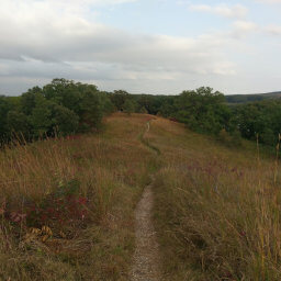 The winding trail on top of the ridge