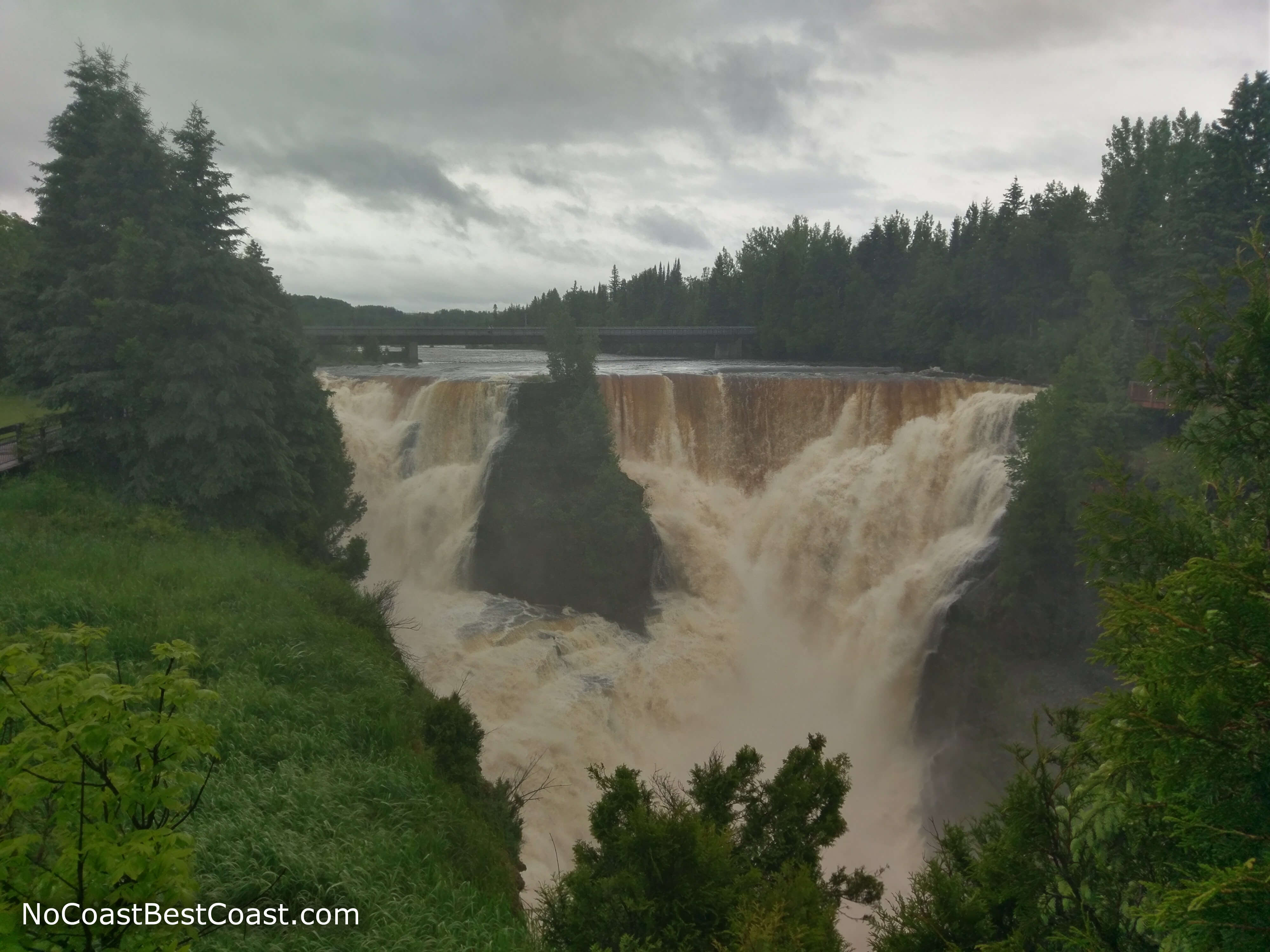 The second highest waterfall in Ontario: Kakabeka Falls