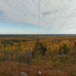 Thanks to the lack of vegetation under these powerlines, you have a wonderful view