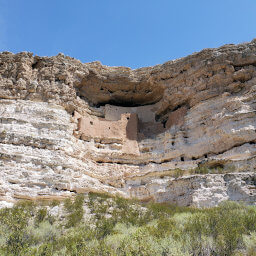 Montezuma Castle built directly into the cliff above