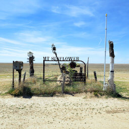 Mount Sunflower's summit monument