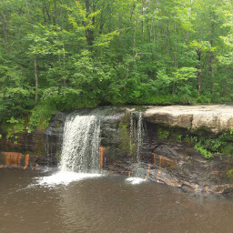 You too can eat lunch with this view of Wolf Creek Falls!